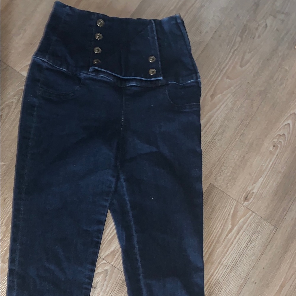 High waisted jeans